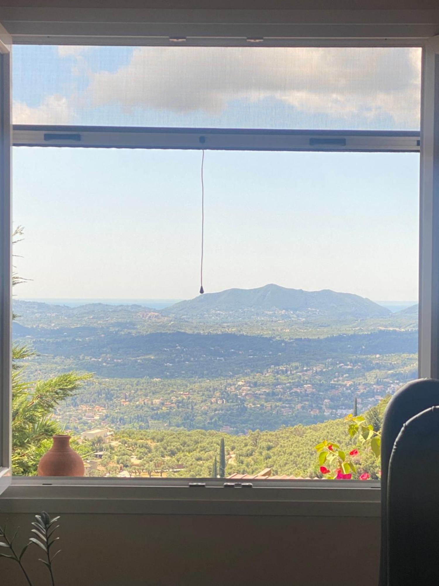 Country house Lorantina Sea View House Holidays In Corfu *