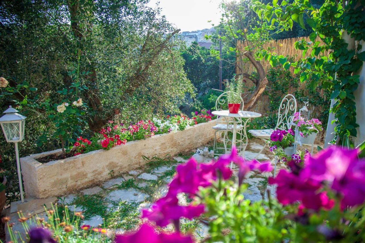 Летний дом Lorantina Luxury Sea View Holiday House Close To Barbati & Ipsos Beach Spartylas